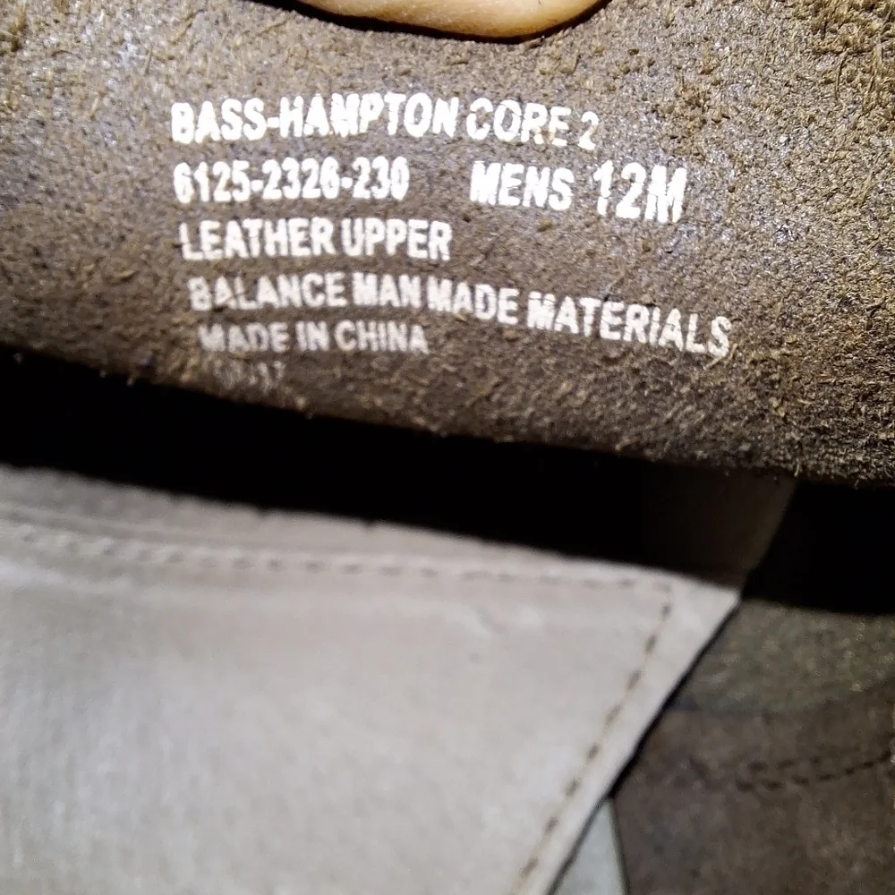 A pair of Bass Hampton Core 2 leather boat shoes. Pre-owned but in great shape.